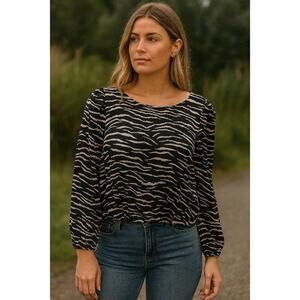 3 for $9 Chaser Frayed Zebra Top Ling Sleeve S